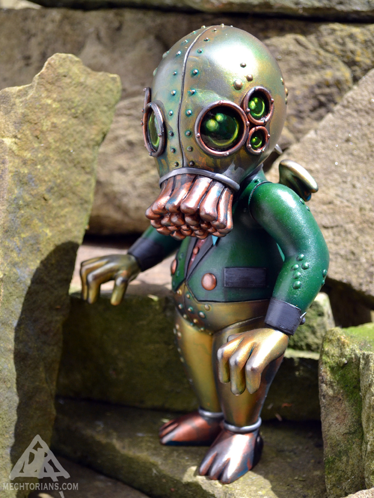Carl T Hulhu Mechtorian customised toy by Doktor A.