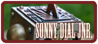 Sonny Dial Jnr. Mechtorian Customised Tofu Dunny vinyl toy. By Doktor A. Bruce Whistlecraft.
2022.