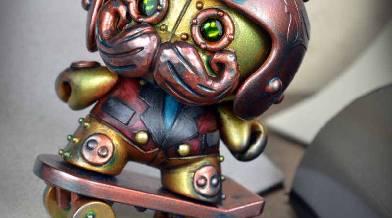 Jenson Rider Mechtorian customised Dunny art toy from Kidrobot. By Doktor A, Bruce Whistlecraft. 2021.