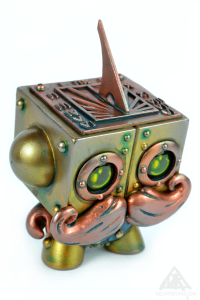 Sonny Dial Jnr. Mechtorian Customised Tofu Dunny vinyl toy. By Doktor A. Bruce Whistlecraft.2022.Roman-Front-Right-WEB