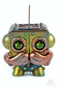 Sonny Dial Jnr. Mechtorian Customised Tofu Dunny vinyl toy. By Doktor A. Bruce Whistlecraft.2022.Roman-Front-WEB