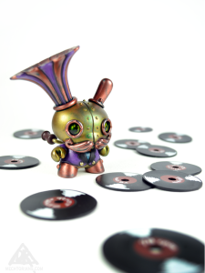 Gramophone Customised Dunny Series. By Doktor A. Bruce Whistlecraft.2019.Promo-Records-WEB