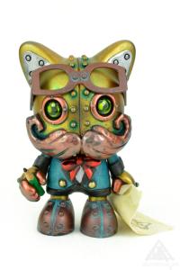 The Illustrator.A customised Mechtorian Janky vinyl toy from Superplastic.By Doktor A. Bruce Whistlecraft.2020.Front.