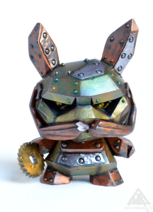 Facet Fractions.Mechtorian customised mini resin Shard art toy from Broke Piggy and Scott Tolleson. By Doktor A. Bruce Whistlecraft. 2019. A Front
