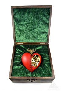 Woodsman's Heart.Mechtorian original sculpture by Doktor A. Bruce Whistlecraft.2023.Woodsmans-Heart-Box-B-WEB