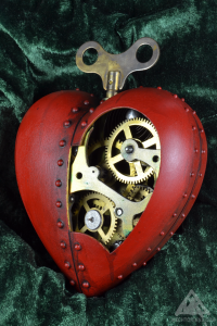 Woodsman's Heart.Mechtorian original sculpture by Doktor A. Bruce Whistlecraft.2023.Woodsmans-Heart-Close-Turn-WEB